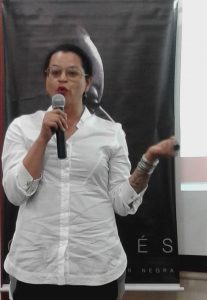 Neon move uma ação contra o Estado brasileiro pelo direito ao nome social sem se submeter ao à atual, que exige autodeclaração de transtorno mental das pessoas trans.